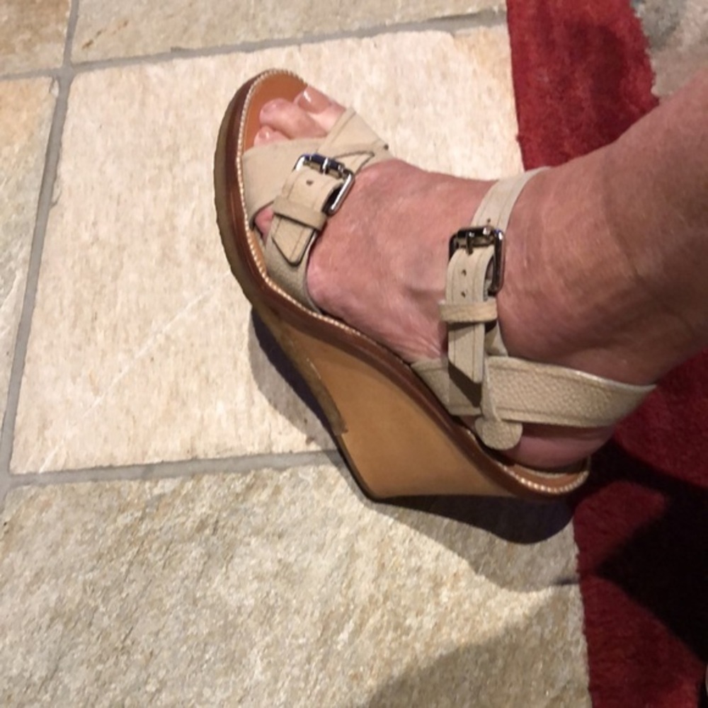 Vince Camuto Signature VI-CADANA genuine Leather wood wedge, size 8.5 - Picture 13 of 14